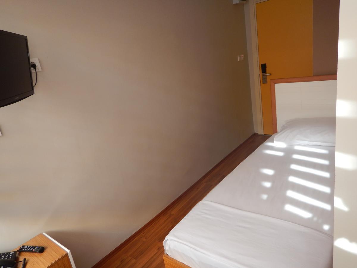 Ipek Hotel Balikesir Exterior photo
