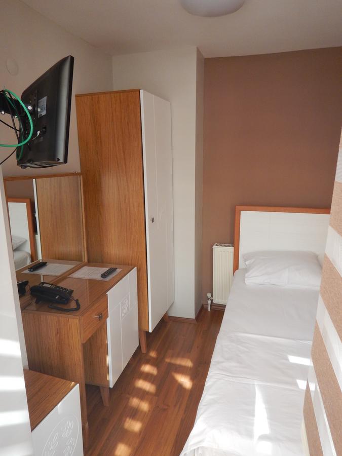 Ipek Hotel Balikesir Exterior photo